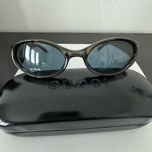 Vintage Gucci Black-Dark Blue Sporty Wraparound Sunglasses